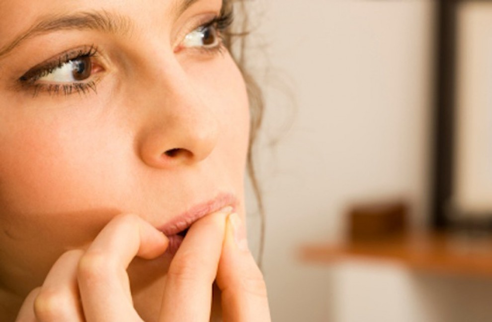 Hábitos negativos: roer unhas, comer toda hora